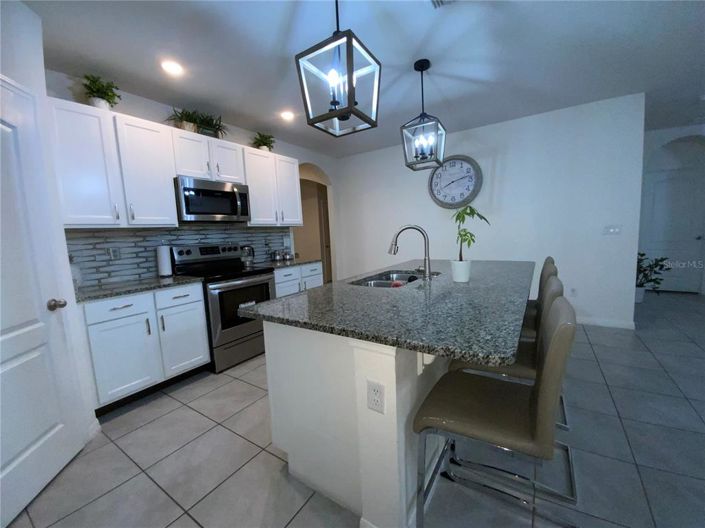 Image No.17-4 Bed Property for sale