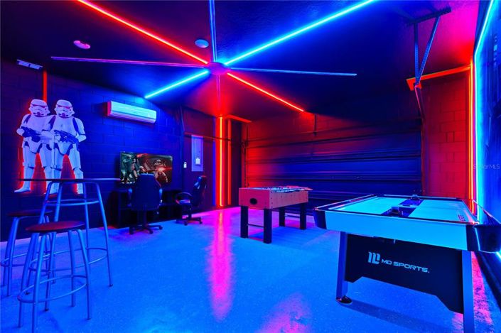 Image No.14-9 Bed Property for sale