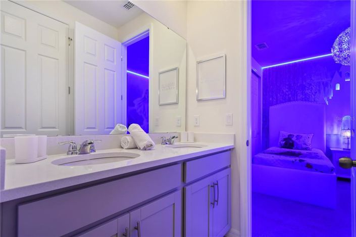 Image No.29-9 Bed Property for sale