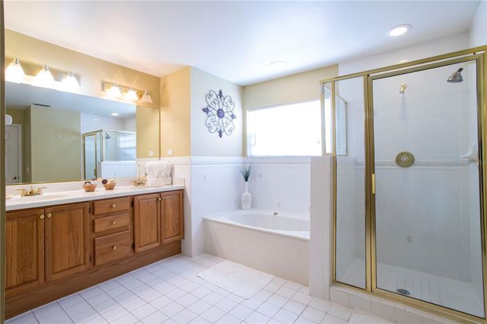 Image No.23-4 Bed Property for sale