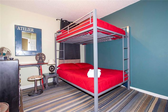 Image No.27-4 Bed Property for sale