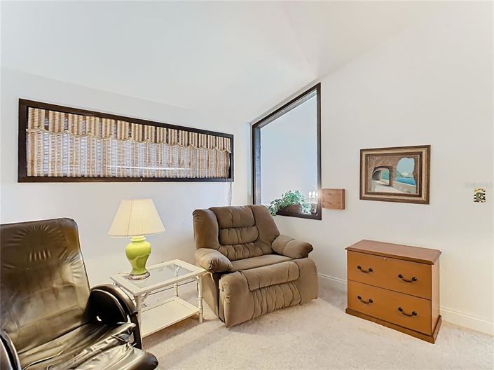 Image No.23-2 Bed Townhouse for sale