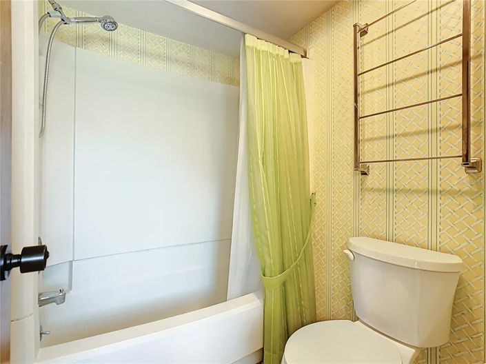 Image No.38-2 Bed Townhouse for sale