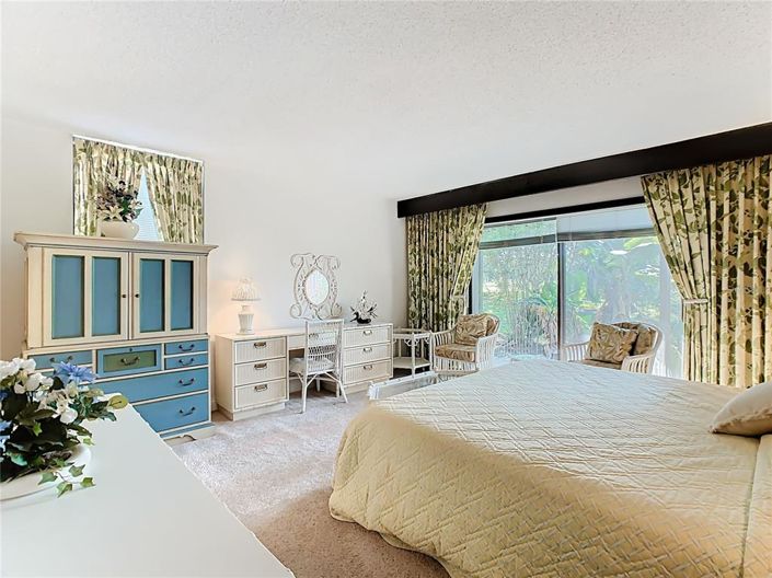 Image No.40-2 Bed Townhouse for sale