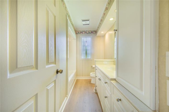 Image No.37-3 Bed Property for sale