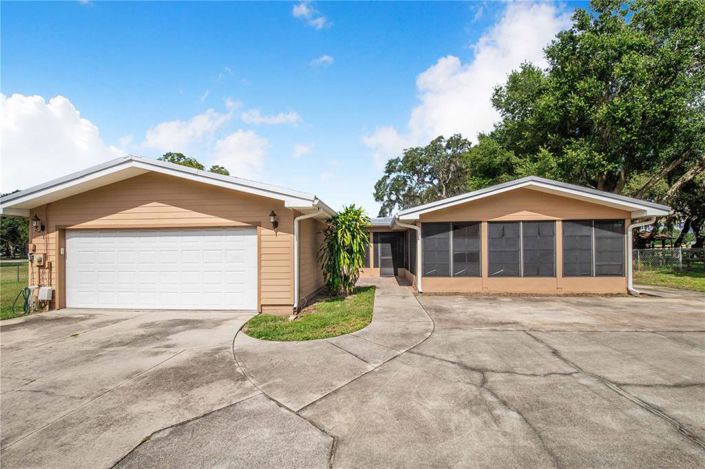 Image No.56-3 Bed Property for sale