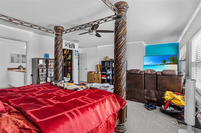 Image No.8-Propriété de 4 chambres à vendre à Kissimmee