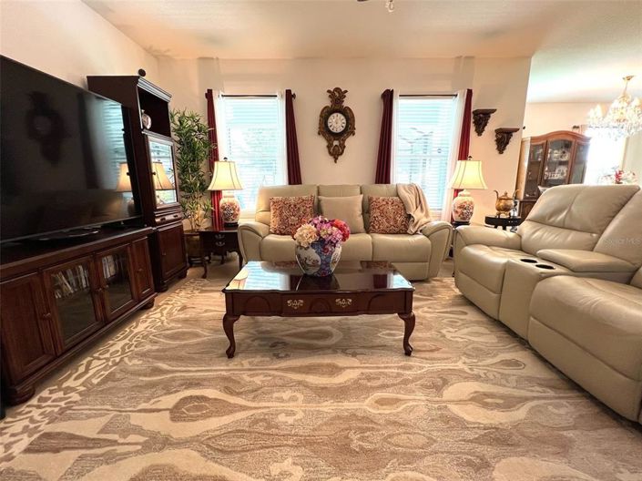 Image No.15-4 Bed Property for sale