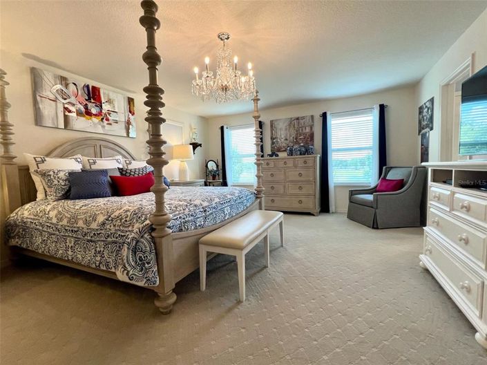 Image No.37-4 Bed Property for sale