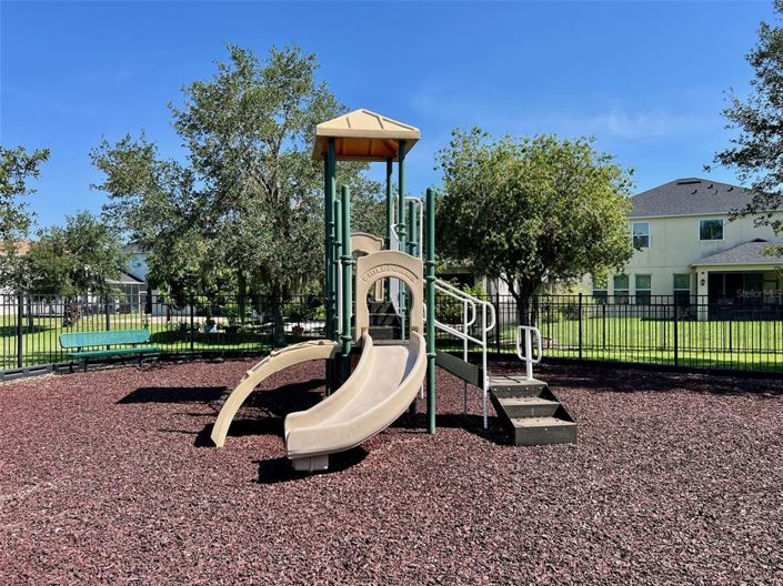 Image No.66-4 Bed Property for sale