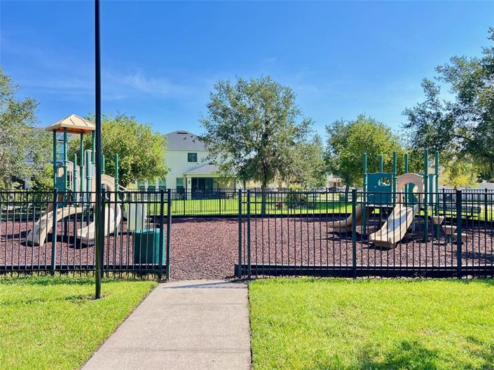 Image No.70-4 Bed Property for sale