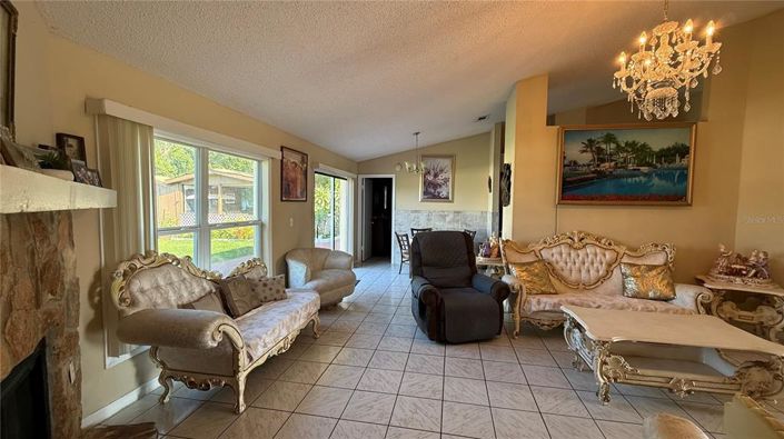 Image No.10-4 Bed Property for sale