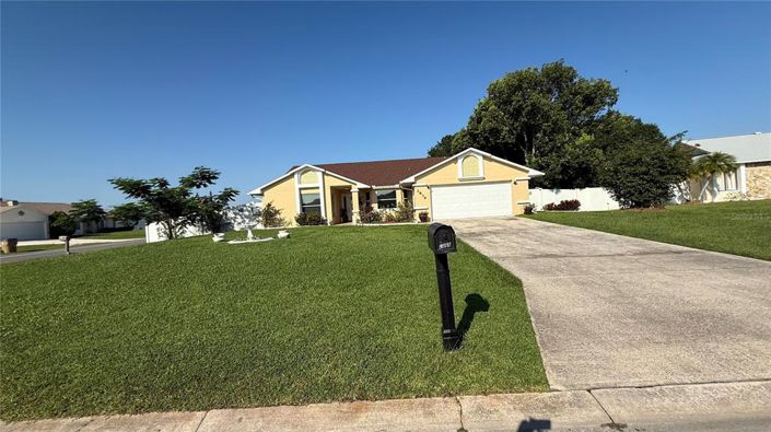 Image No.2-4 Bed Property for sale