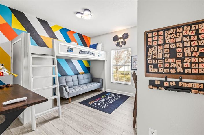 Image No.15-5 Bed Townhouse for sale