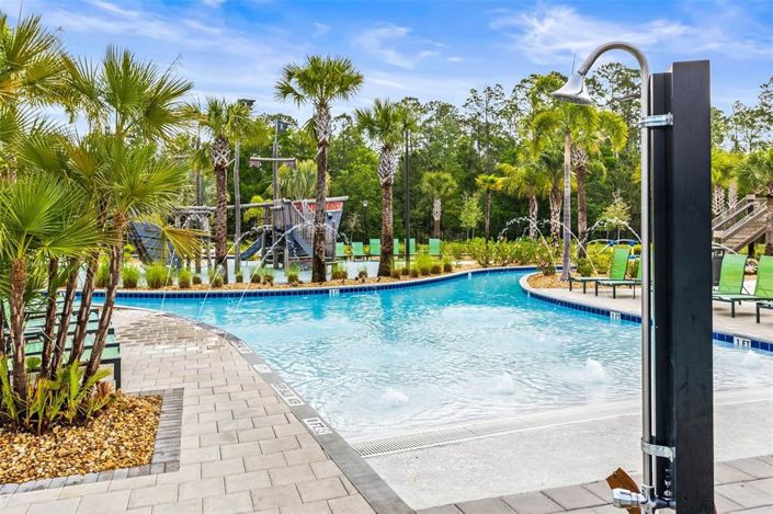 Image No.87-5 Bed Townhouse for sale