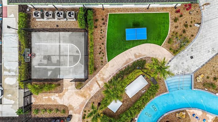 Image No.90-5 Bed Townhouse for sale