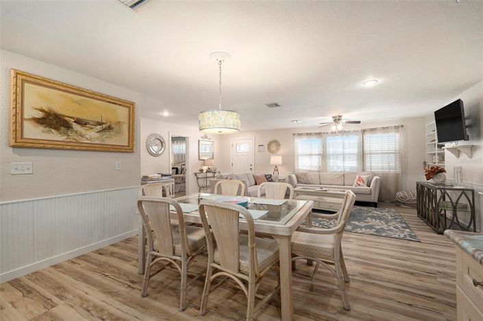 Image No.24-8 Bed Property for sale