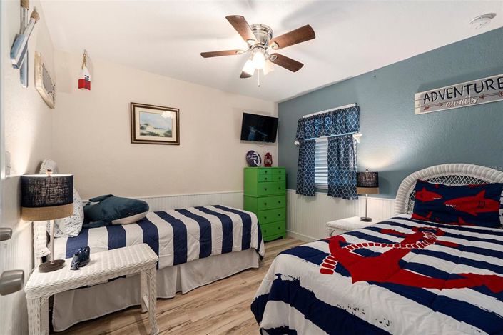 Image No.31-8 Bed Property for sale