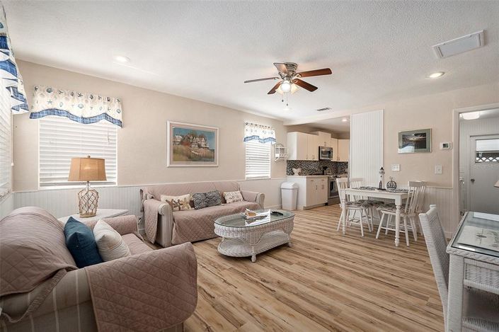 Image No.38-8 Bed Property for sale