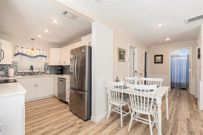 Image No.41-8 Bed Property for sale