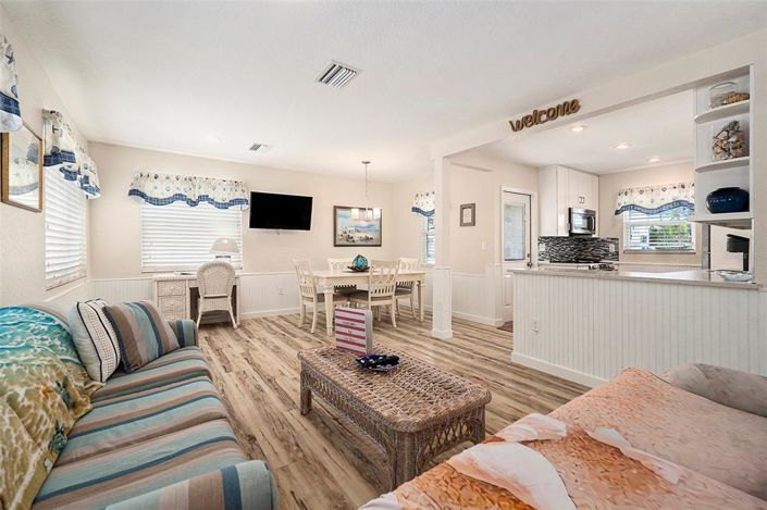 Image No.52-8 Bed Property for sale