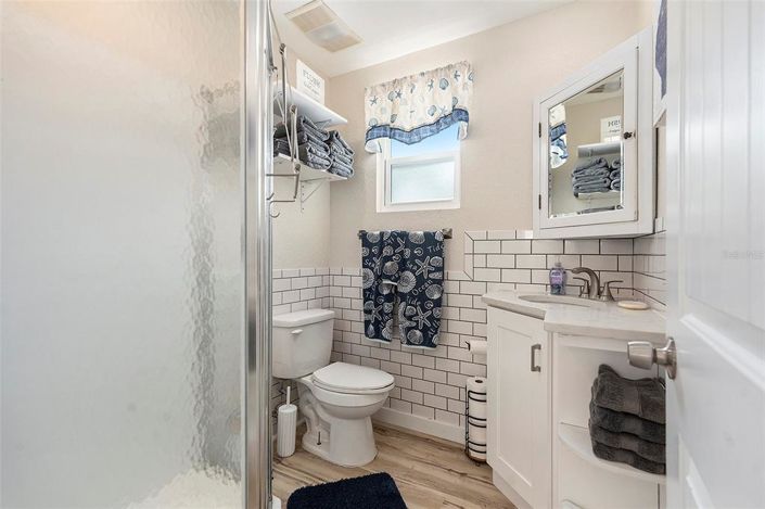 Image No.58-8 Bed Property for sale