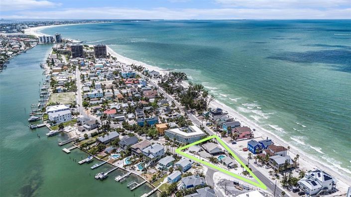 Image No.65-8 Bed Property for sale