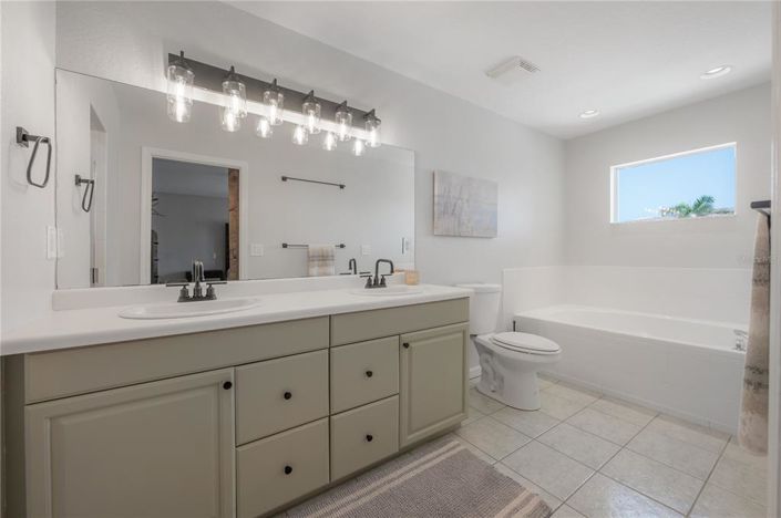 Image No.22-Maison de ville de 3 chambres à vendre à Treasure Island