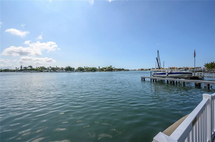 Image No.60-Maison de ville de 3 chambres à vendre à Treasure Island