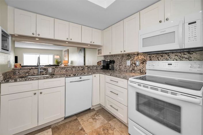 Image No.16-2 Bed Property for sale