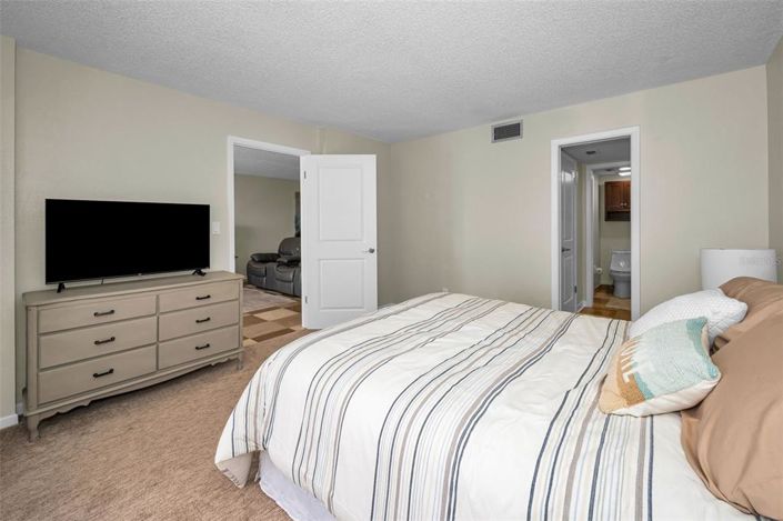 Image No.27-2 Bed Property for sale