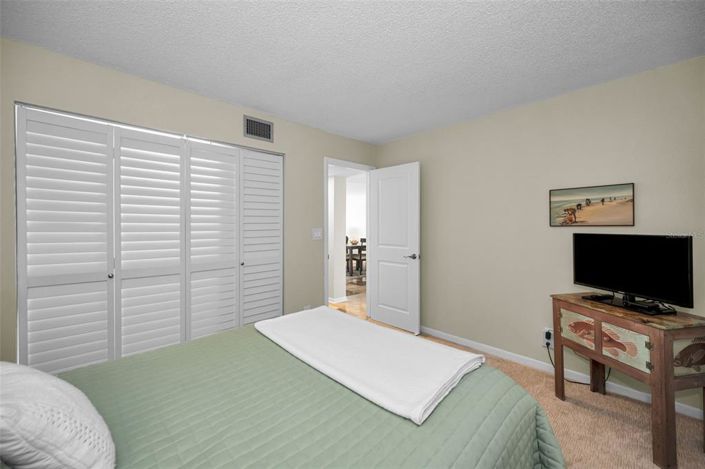 Image No.36-2 Bed Property for sale