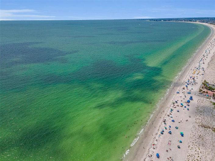 Image No.40-2 Bed Property for sale