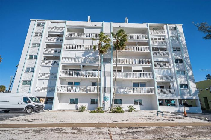 Image No.44-2 Bed Property for sale