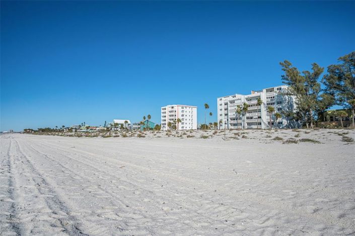 Image No.45-2 Bed Property for sale