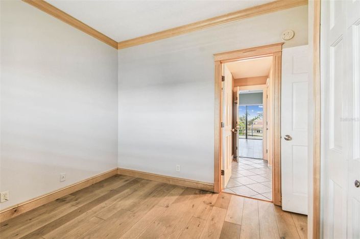 Image No.25-2 Bed Property for sale