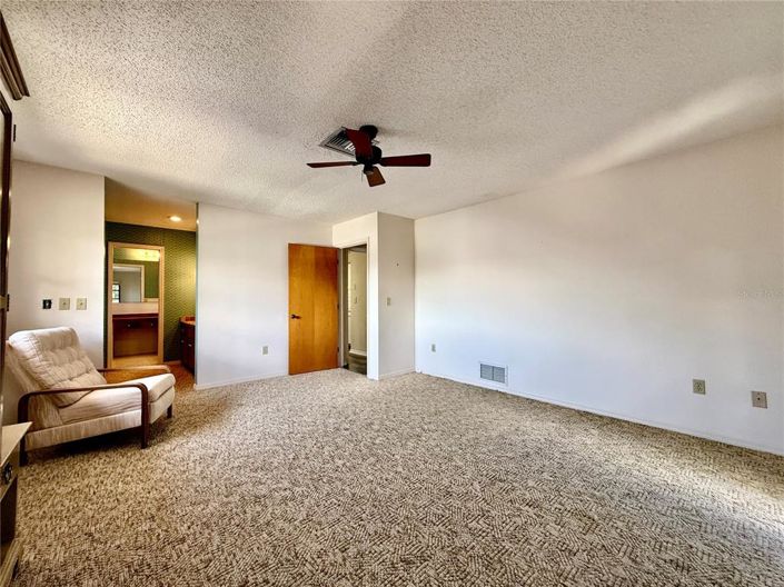 Image No.19-2 Bed Property for sale