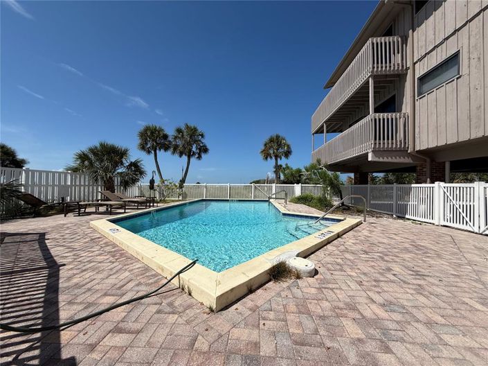 Image No.32-2 Bed Property for sale