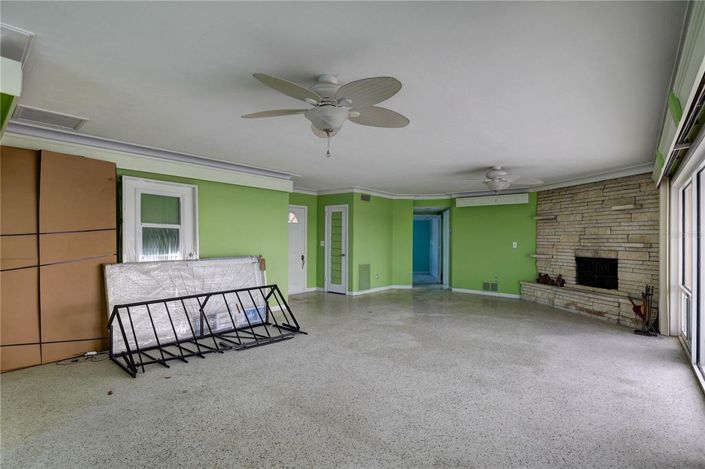 Image No.8-Propriété de 3 chambres à vendre à Treasure Island