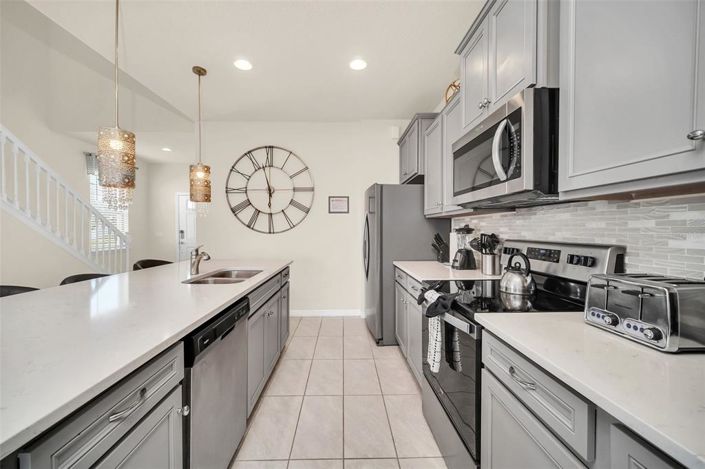 Image No.11-7 Bed Property for sale