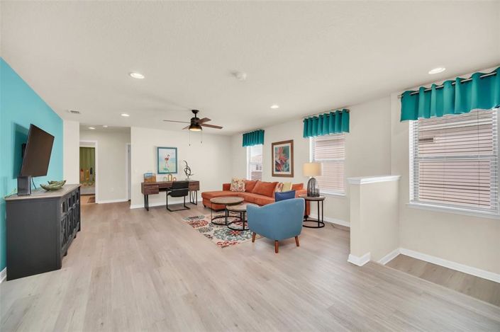 Image No.23-7 Bed Property for sale