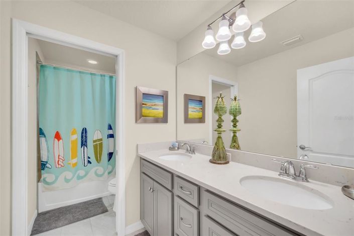 Image No.36-7 Bed Property for sale