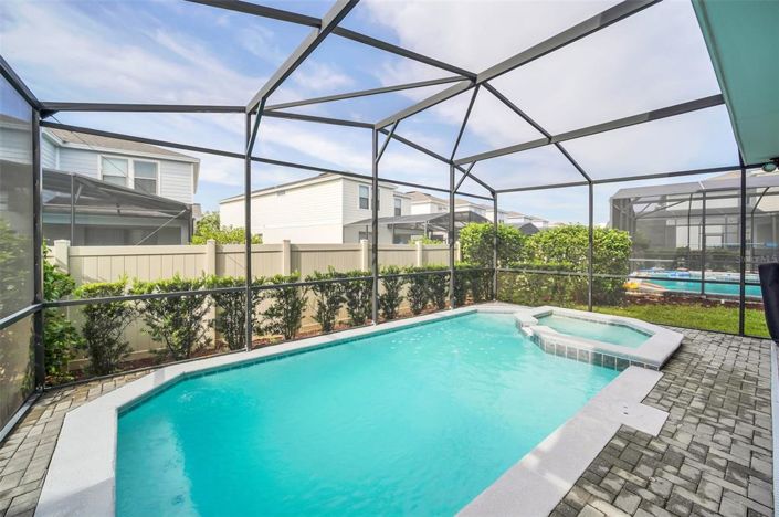 Image No.45-7 Bed Property for sale