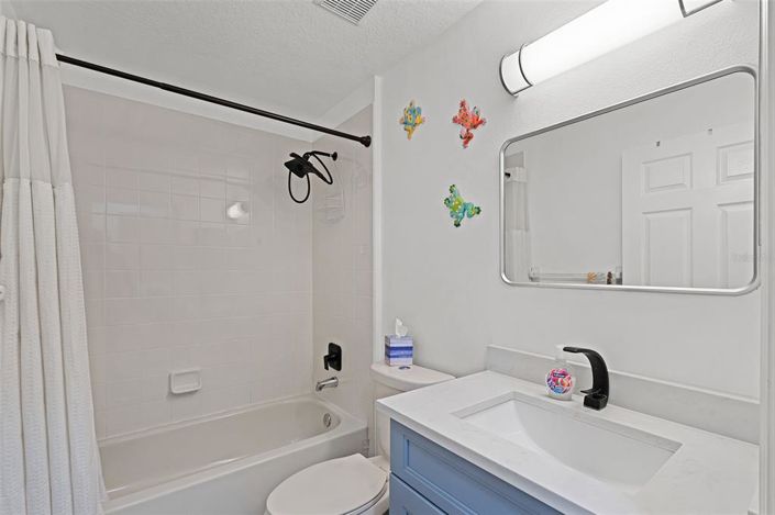 Image No.11-3 Bed Property for sale