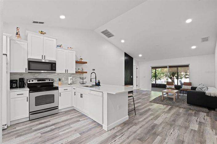 Image No.2-3 Bed Property for sale