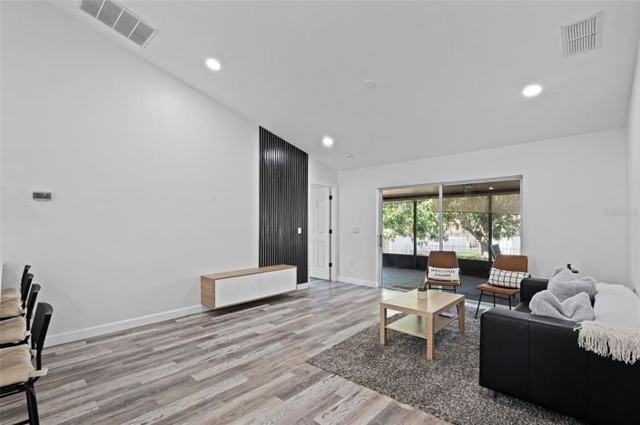 Image No.4-3 Bed Property for sale