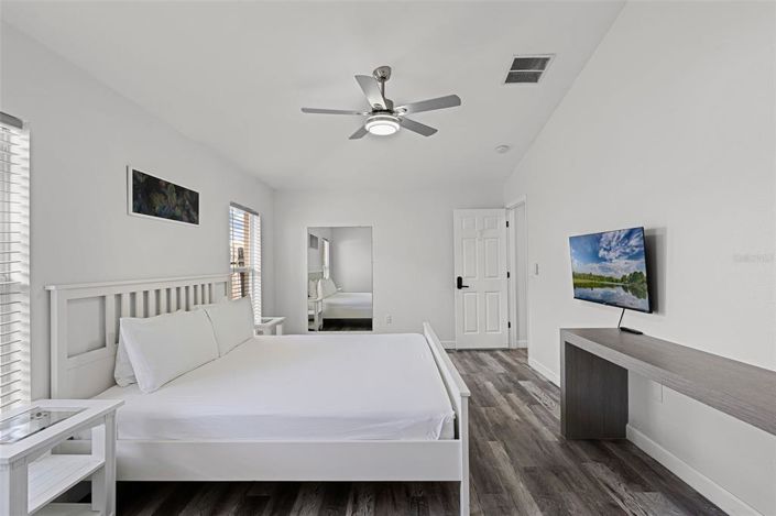 Image No.6-3 Bed Property for sale