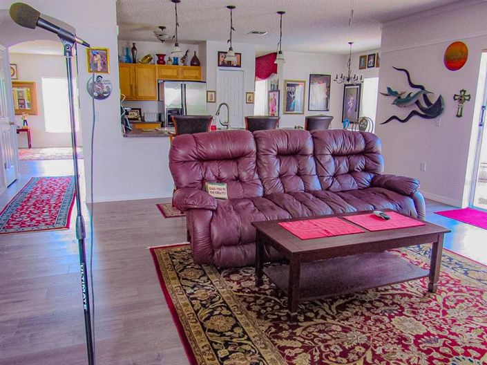 Image No.10-4 Bed Property for sale