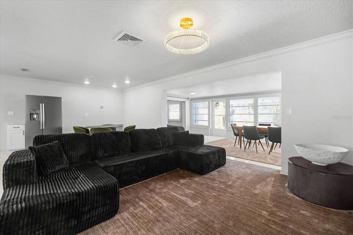 Image No.22-3 Bed Property for sale