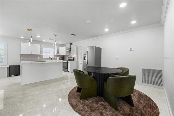 Image No.30-3 Bed Property for sale